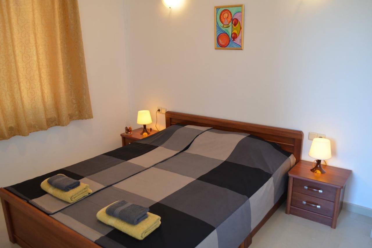 Viktoria Apartment *